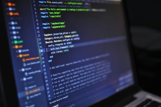 El Punto de Inflexión: Impacto de la IA Generativa en el Mercado Laboral de Programadores en España