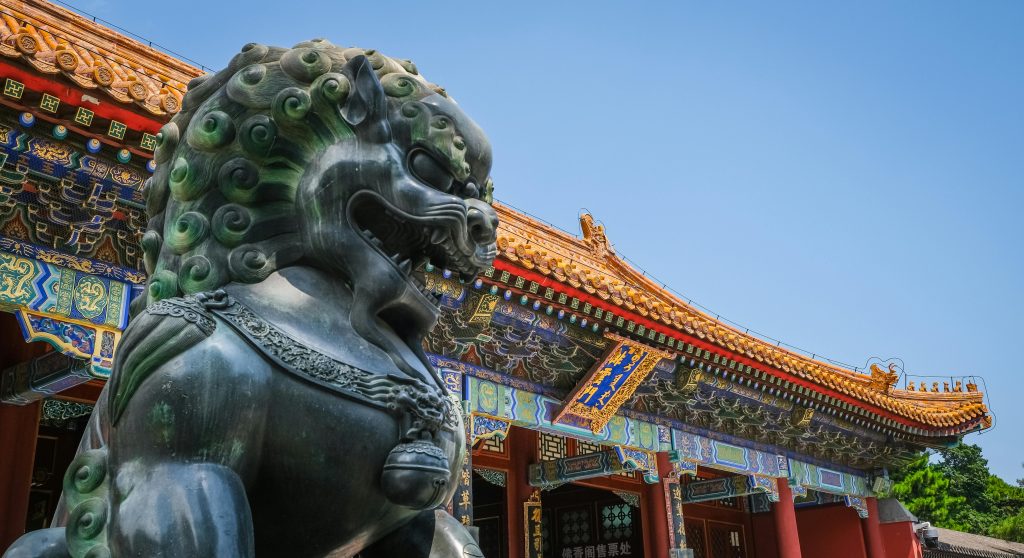 Analyse der chinesischen Wirtschaft Ende 2025: Das Paradoxon externer Stärke und interner Fragilität