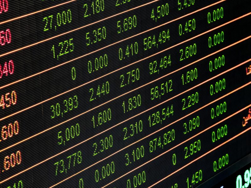 The Dollar’s Retreat and European Stock Markets: When the American Cycle Sets the Pace