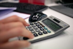 Estimación directa o módulos: qué régimen de IRPF conviene a tu autónomo