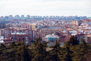 Economía española 2026: crecimiento moderado, empleo resiliente y retos para pymes