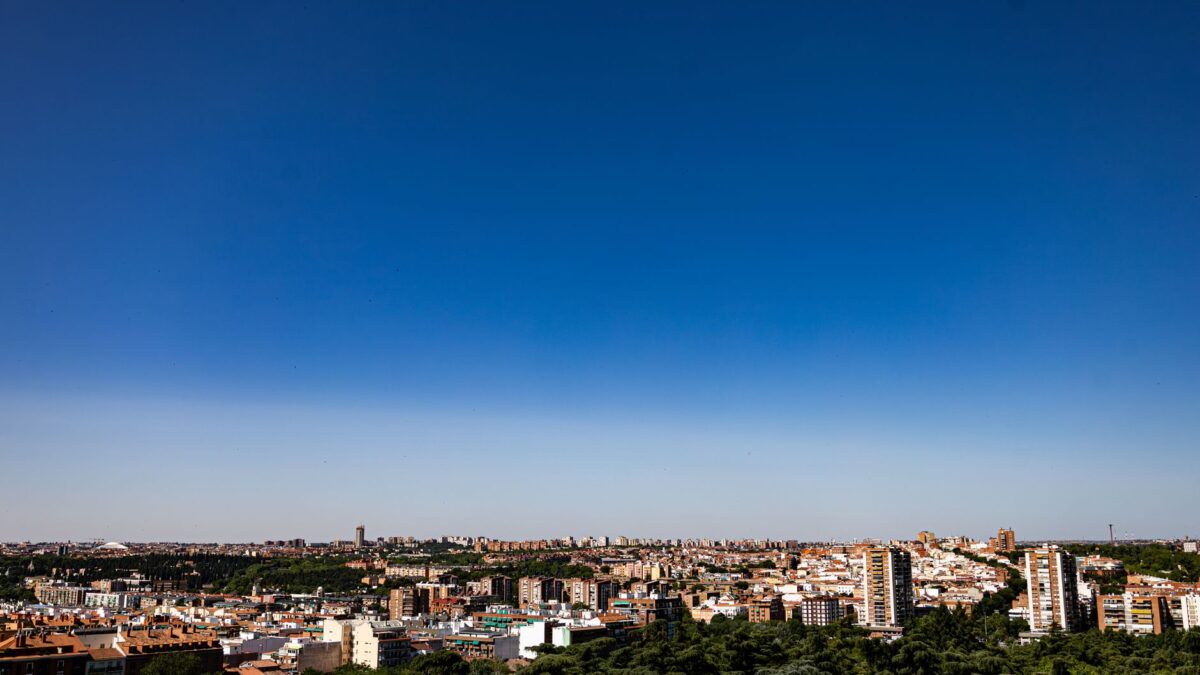 Economía española en 2026: empleo, vivienda e inversión ante un ciclo de crecimiento moderado