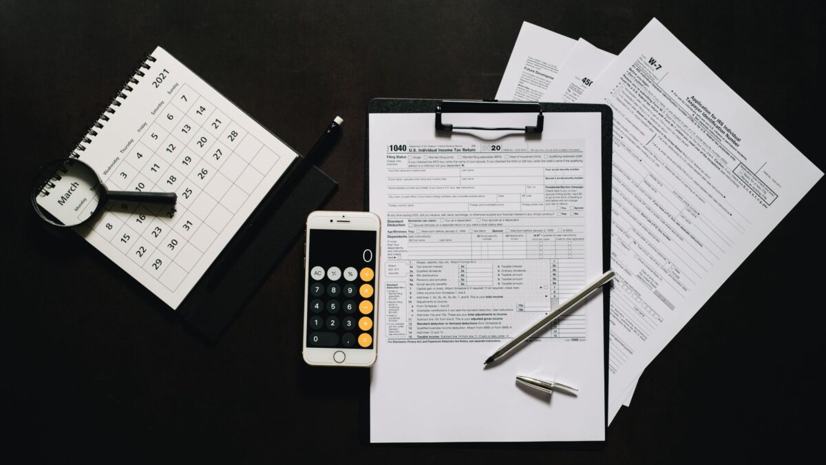 Modelos trimestrales 303, 130 y 111: qué pasa si se te pasa el plazo
