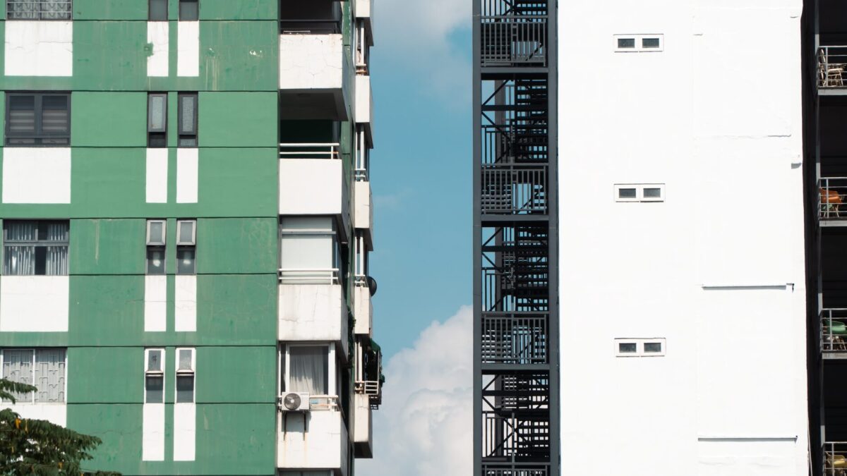 Comunidades de propietarios y Hacienda: cuándo declarar (184, 347, retenciones e IVA)