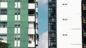Comunidades de propietarios y Hacienda: cuándo declarar (184, 347, retenciones e IVA)