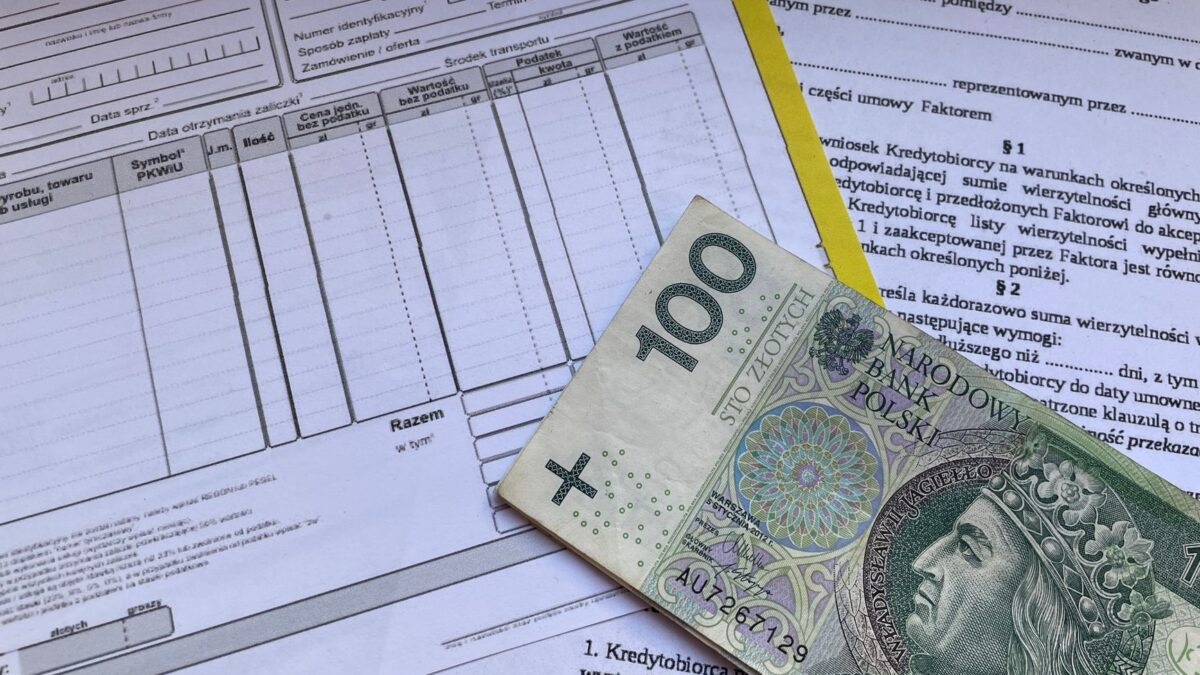 Retenciones a profesionales en 2026: cuándo va el 15%, cuándo el 7% y cómo declararlas en el 111