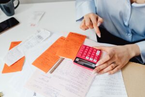 Gastos deducibles del autónomo: qué acepta Hacienda y qué te puede tumbar