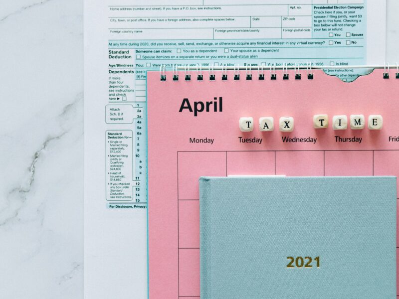 L&rsquo;entonnoir fiscal de fin d&rsquo;année : pourquoi les indépendants et TPE/PME concentrent tant de déclarations en quelques semaines