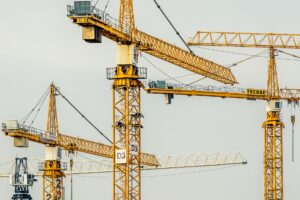 Inversión privada en España: la advertencia del IEE que marcará la economía de 2026