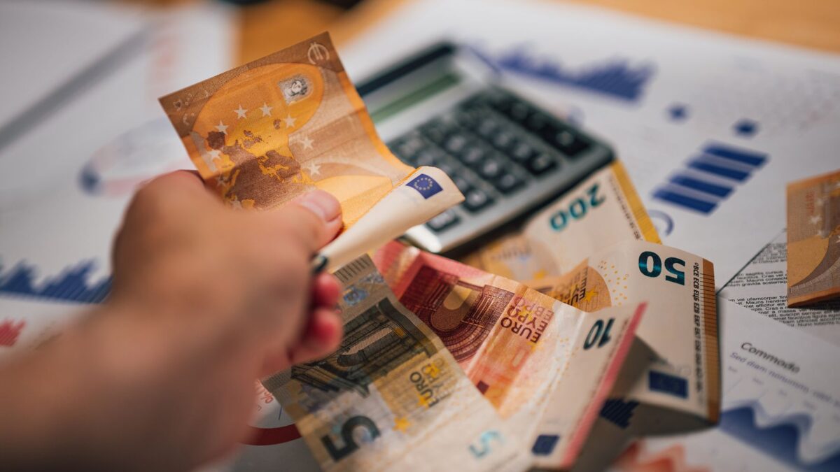 La economía española se enfría en 2026: la desaceleración más intensa en dos décadas
