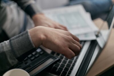 Verifactu y factura electrónica: calendario real y qué hacer ya