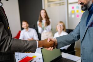 Contratar al primer empleado: cuánto cuesta realmente una nómina para la empresa