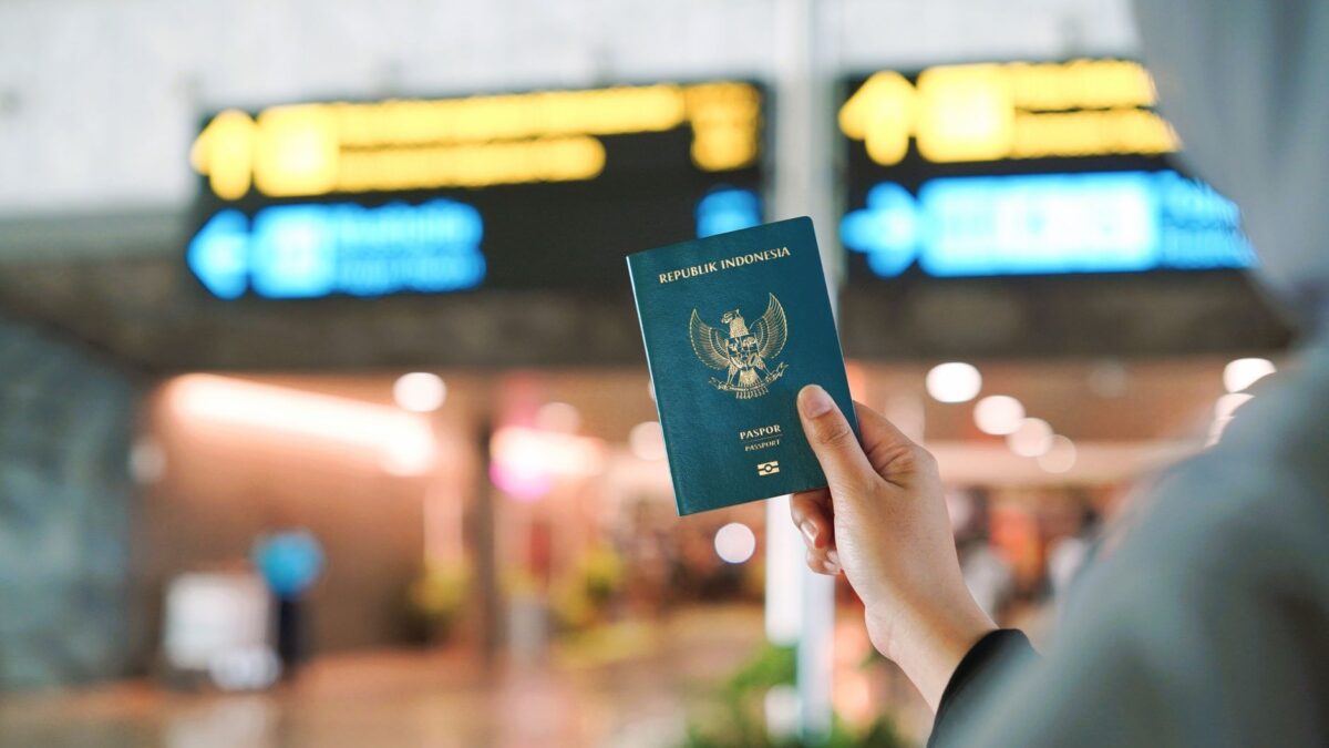 Tax residency in Spain: the 183-day rule and the mistakes that make you resident without noticing